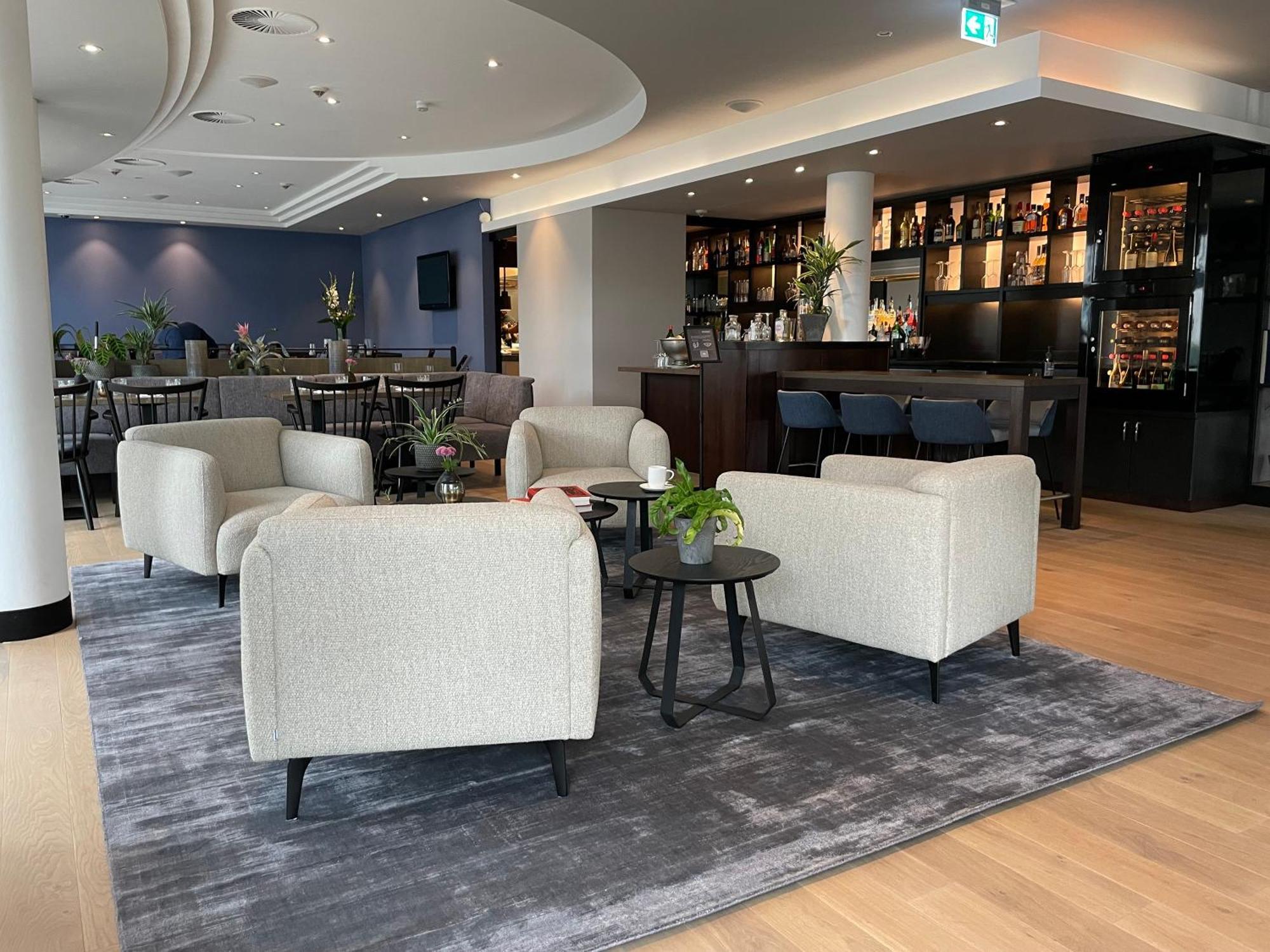 New Berlin Hotel Екстериор снимка