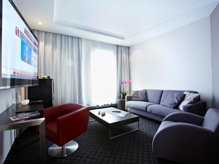 New Berlin Hotel Екстериор снимка