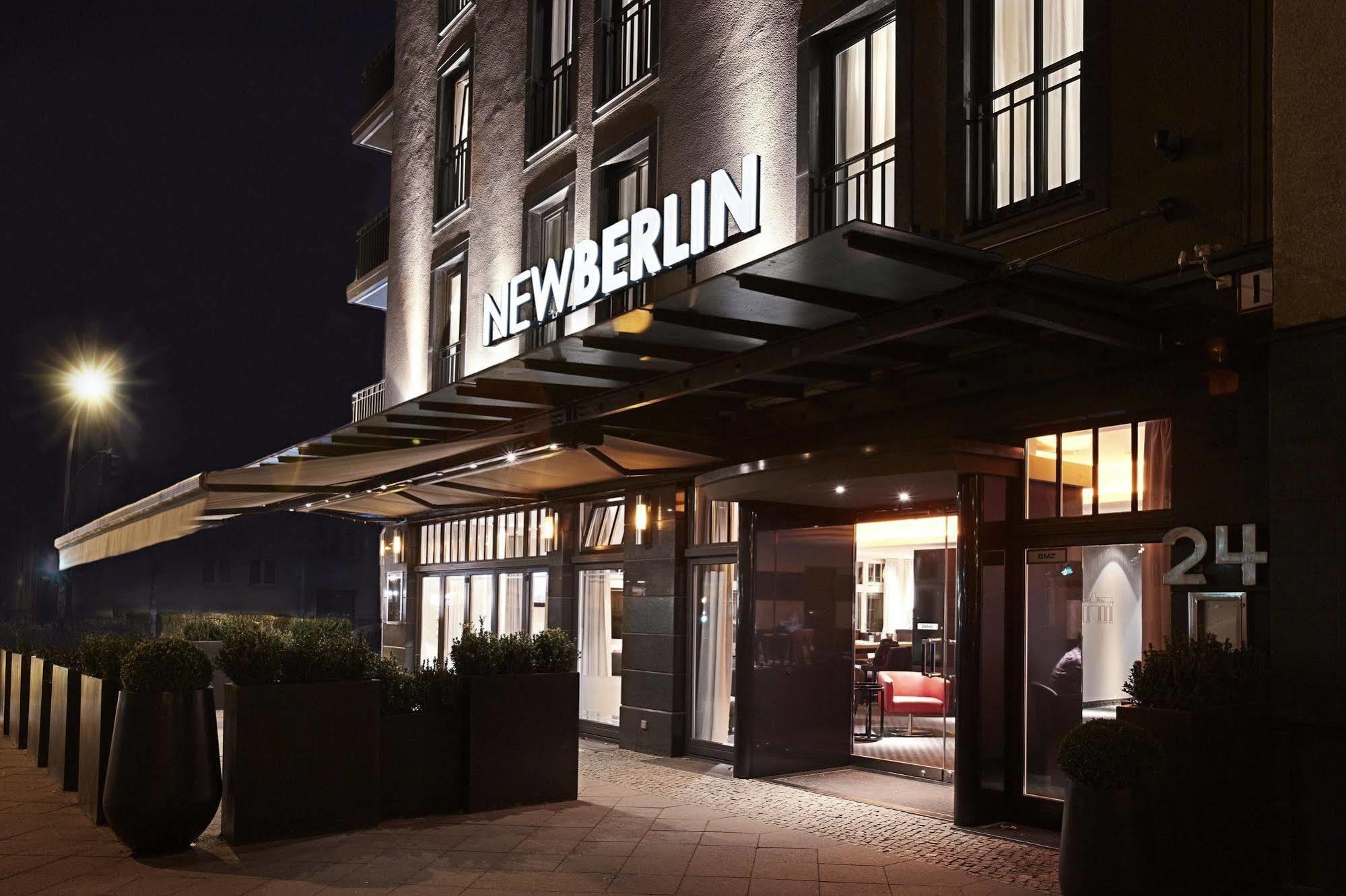 New Berlin Hotel Екстериор снимка