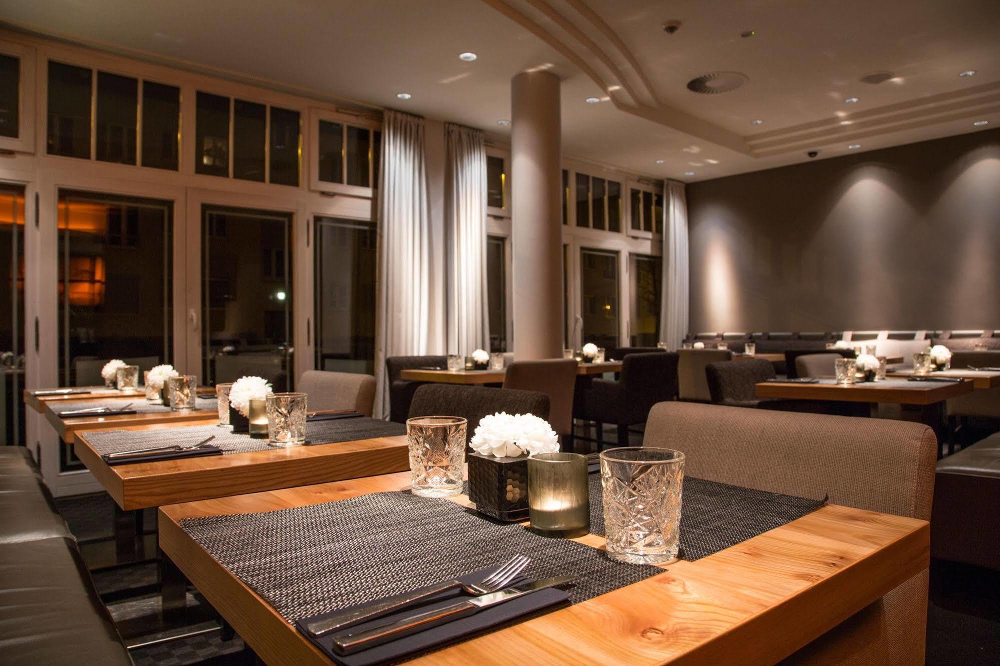 New Berlin Hotel Екстериор снимка